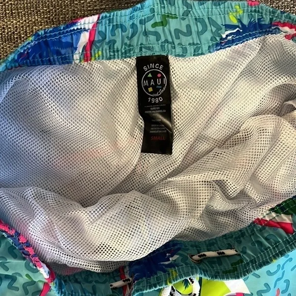 Maui and Sons Wreck It 90’s Swim Trunks - Picture 3 of 3